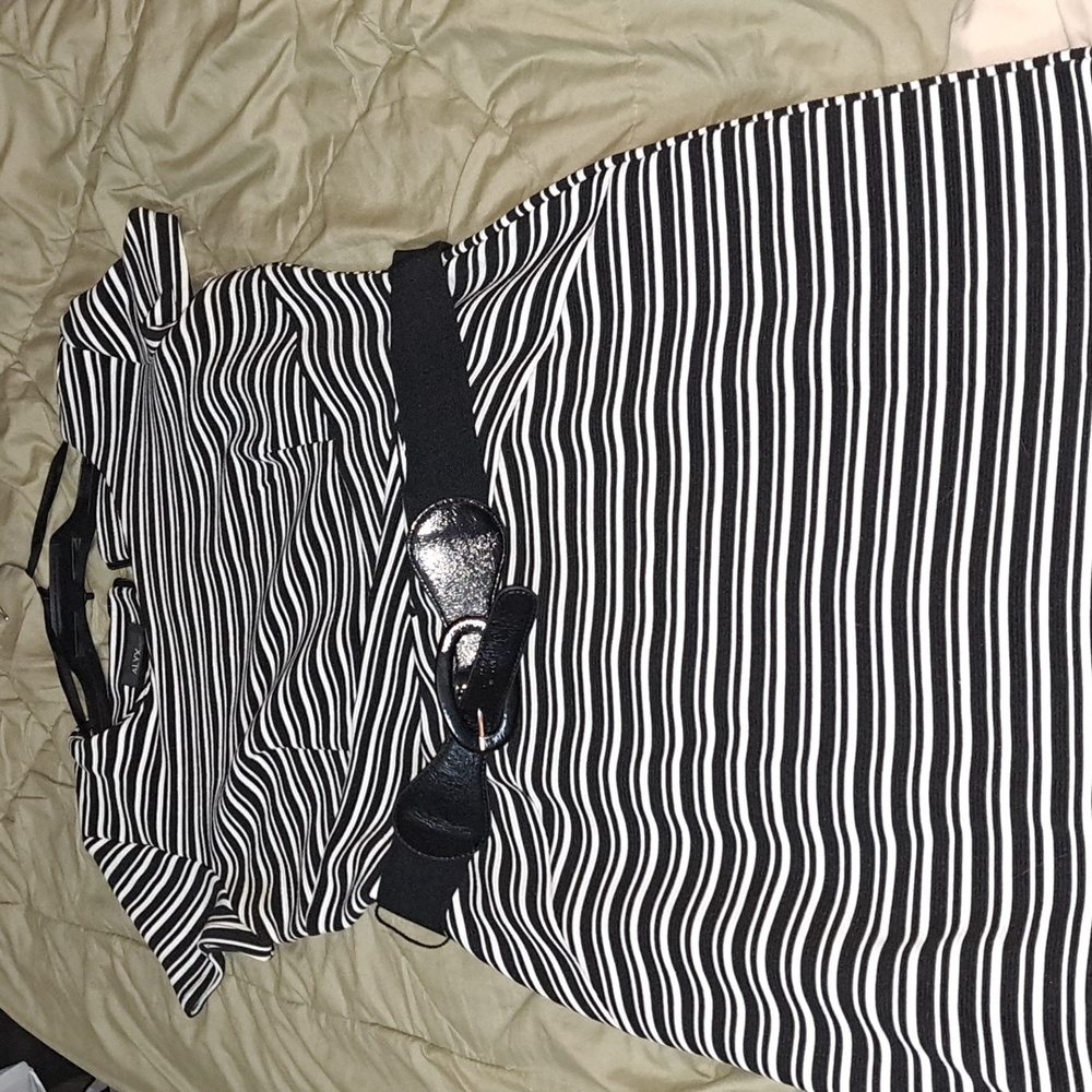 Alyx fitted bodycon dress black/white stripes with attached stretch black belt